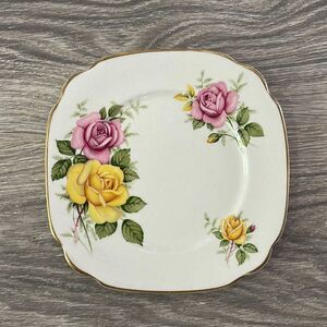 Windsor rose bone china from England desert plate 6 1/4 inches